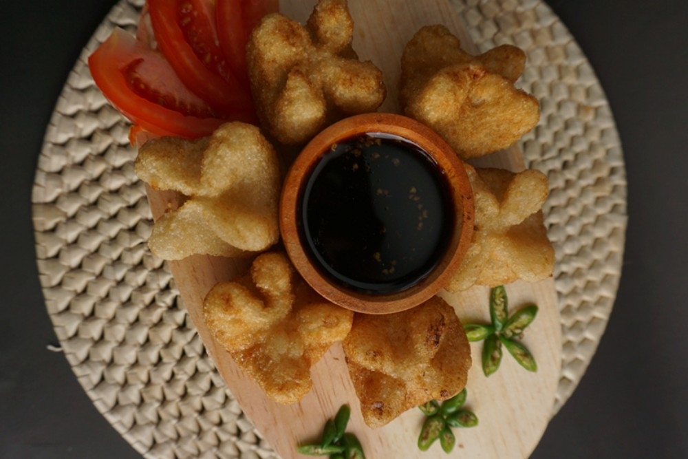 A platter of ‘lekit lomek’, ready to be served. — The Borneo Post