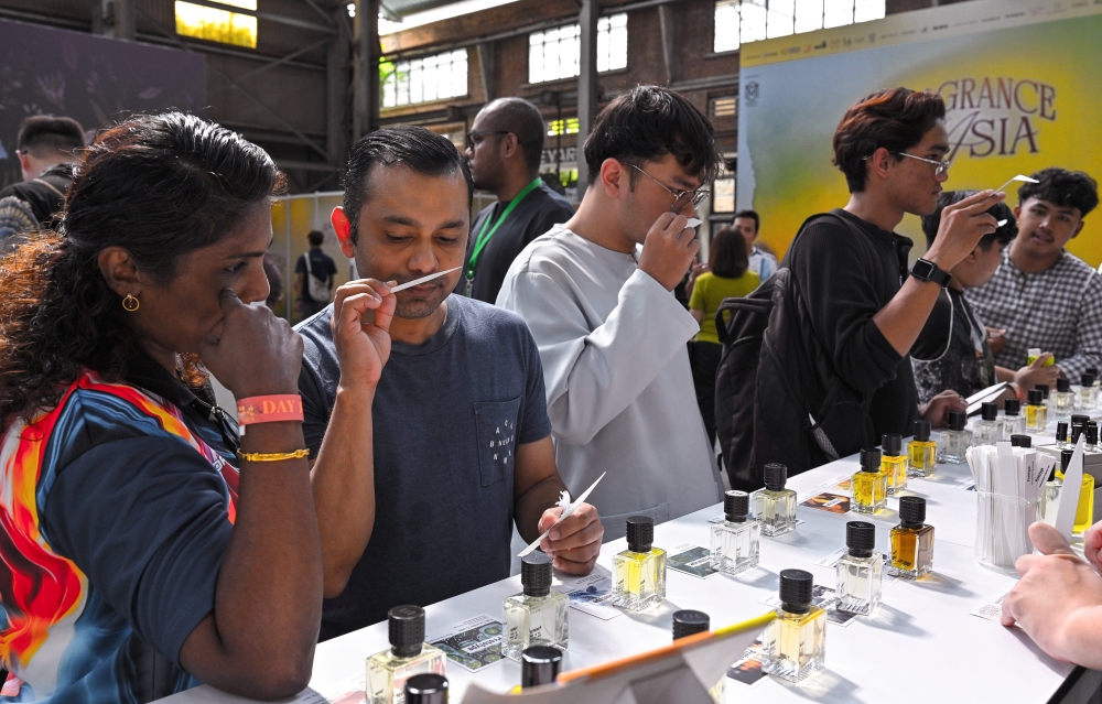 Visitors at the Fragrance of Asia event. — Bernama pic