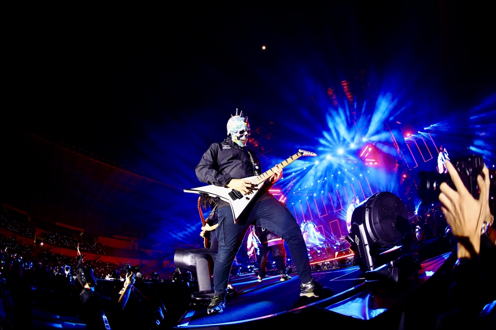 Modread guitarist Fahmi rocked the stage in a striking Murakami‑inspired punk skeleton mask. — Picture courtesy of Bangsawan Pictures/Akmal Helmy Burhanuddin