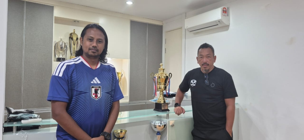LLS Academy Director Chris Nathan Firdausi (left) and General Manager Shazwan Wong (right). — Picture by Arif Zikri 