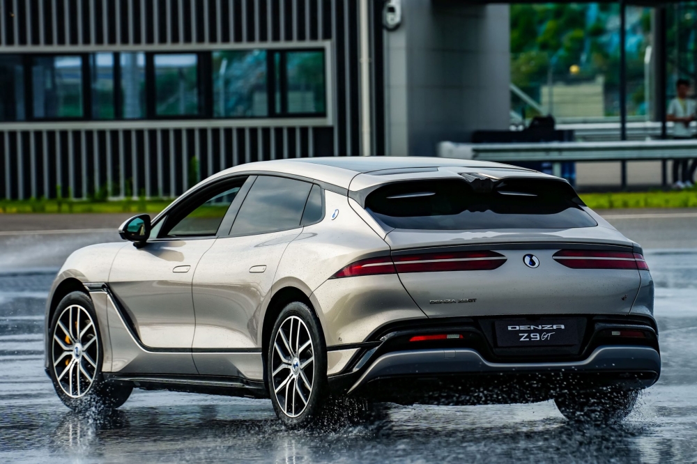 The Denza Z9 GT combines a sleek shooting brake design with rear-wheel steering, crab walk capability and a 0-100km/h sprint time of just 2.7 seconds. — Picture courtesy of Denza Malaysia