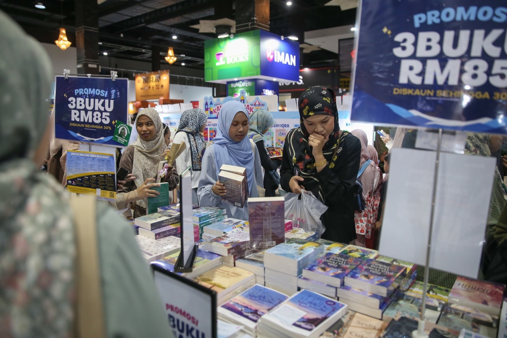Madani book vouchers: 2.2 million students get RM100 each tomorrow