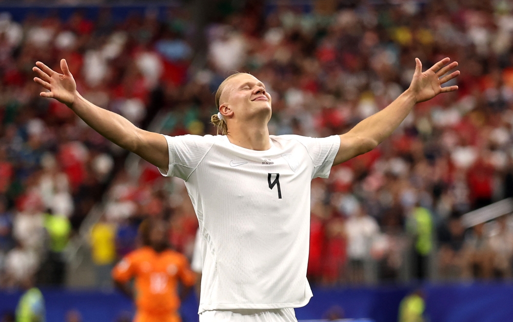 Coach hails Haaland as ‘greatest goalscorer’ after late winner sends Norway into last 16