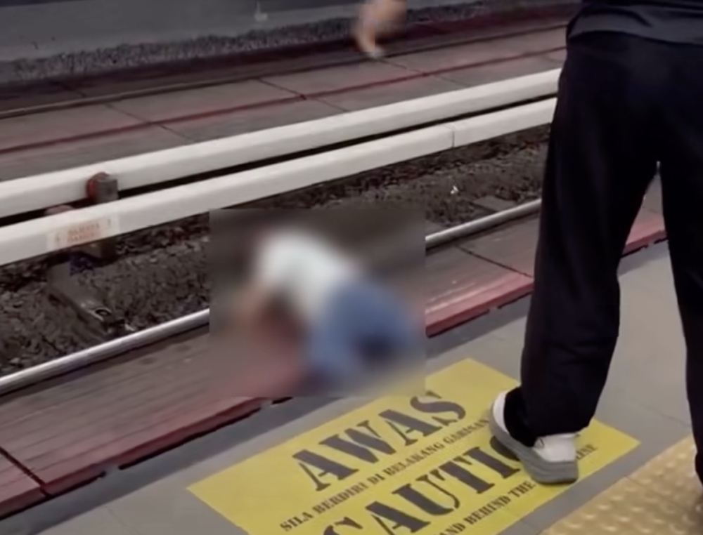 Passenger safely rescued after falling onto Hang Tuah LRT tracks, services resume within 16 minutes