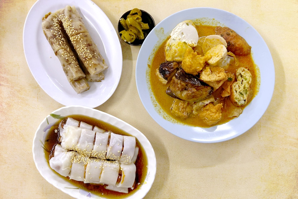 At Ming Jii Restaurant in Skudai, ‘chee cheong fun’ travels from Hong Kong to Teluk Intan