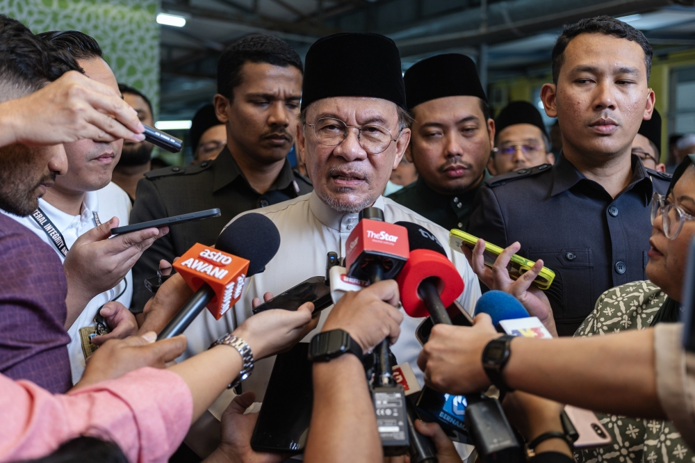 Anwar: Azam Baki’s NFCC role independent of MACC post