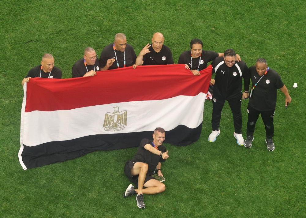 Egypt edge Australia on penalties to reach World Cup last 16