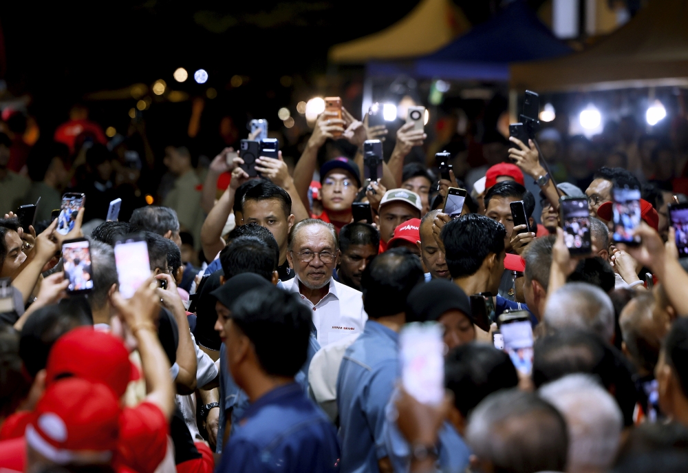 PM Anwar warns end of ‘culture of plunder’ as Johor crowd told clean politics must prevail