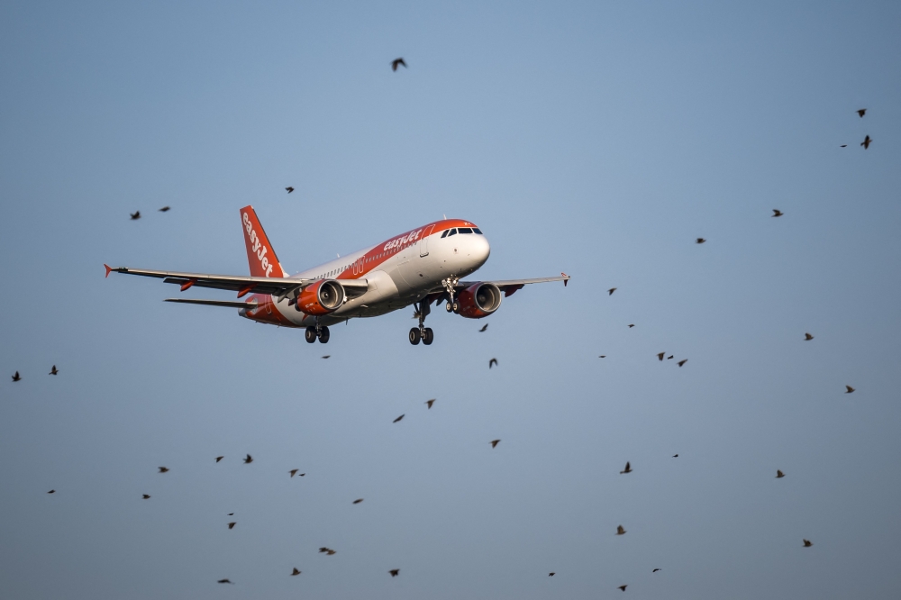 EasyJet accepts fifth takeover bid from US firm Castlelake in £5.2b deal