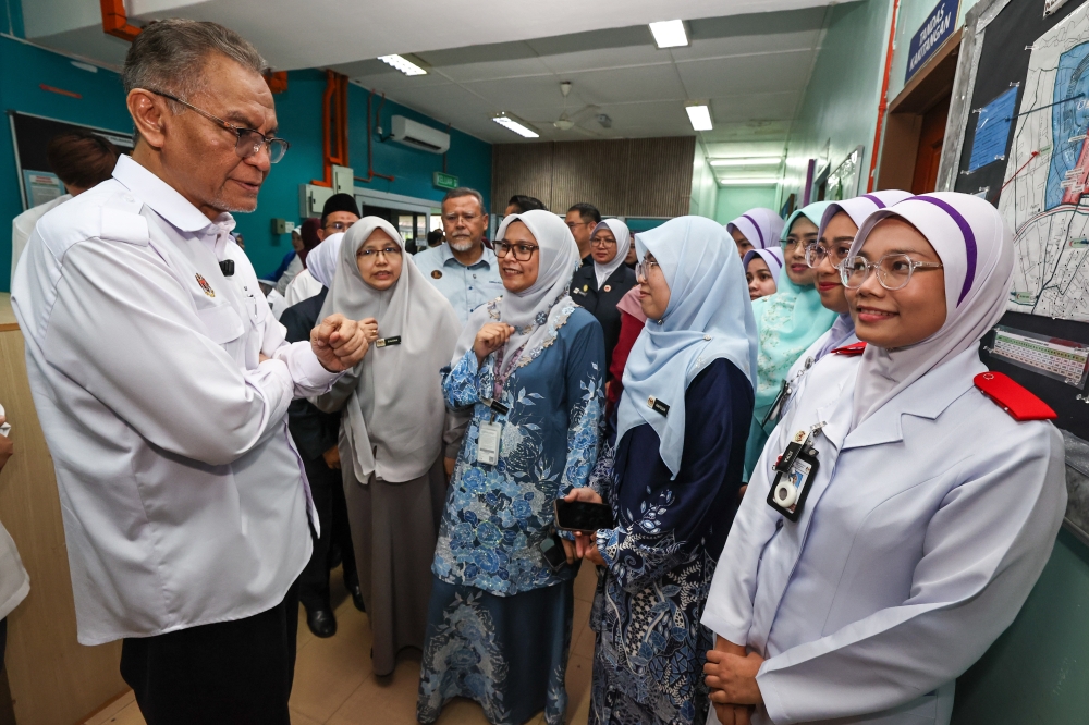 Health minister aims for all housemen to get permanent posts by 2028