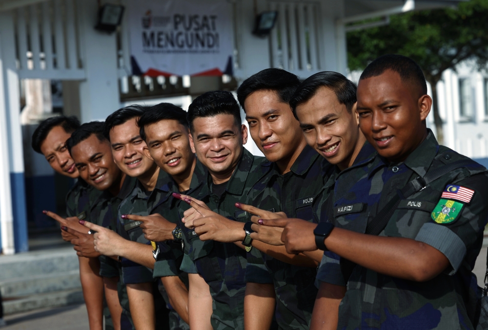 Johor polls: Early voting turnout passes 56pc by 11am
