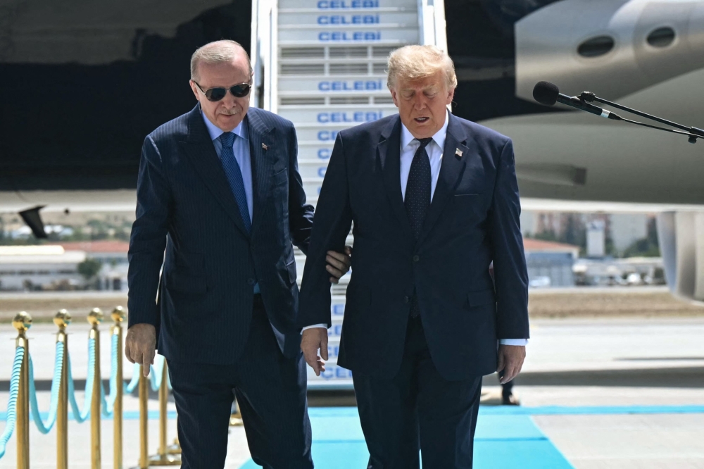 Trump lands in Ankara for Nato summit amid allies’ push on military budgets
