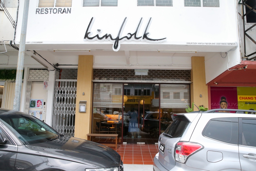 Kinfolk Restaurant sits in the neighbourhood of PJ Sea Park, a place where multi-generations come to dine and explore. — Picture by Choo Choy May