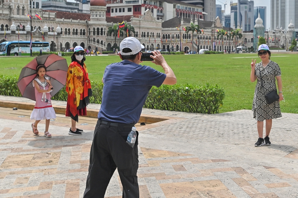 Malaysia’s international arrivals rise 3.4pc to 17.5 million despite global challenges, says Tourism Malaysia