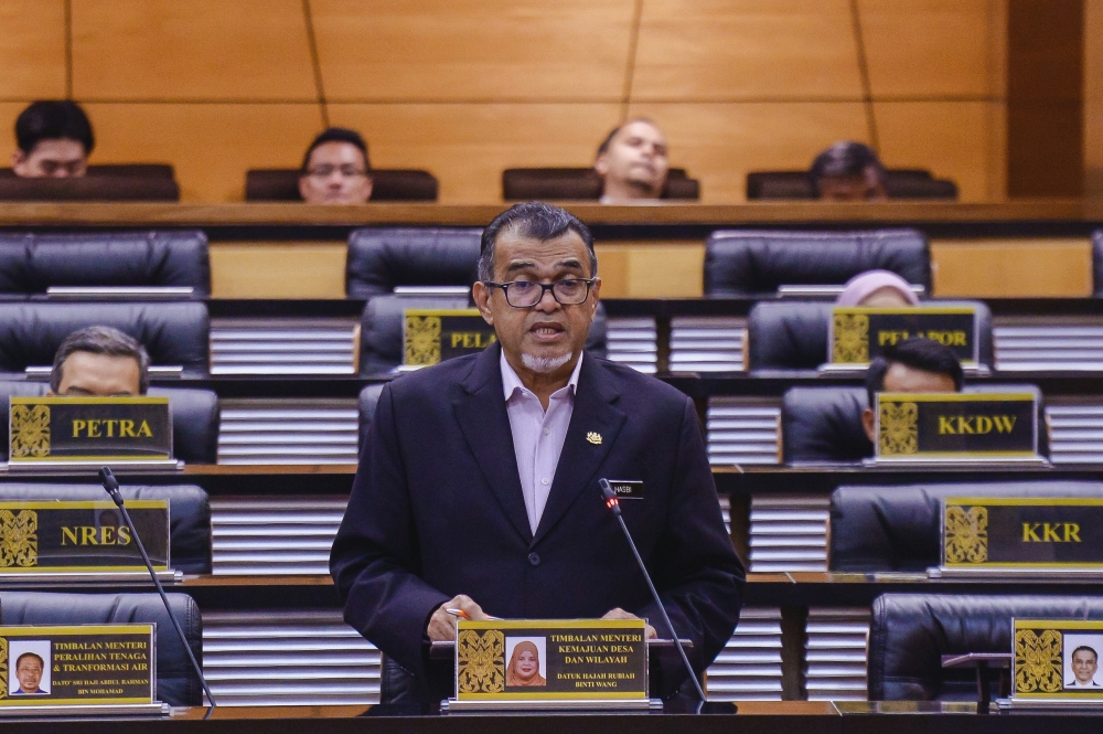 Govt reviewing maritime laws, mulls tougher penalties for marine pollution offences
