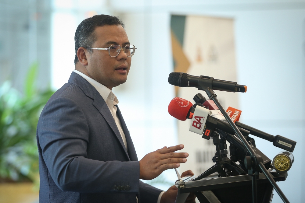 Selangor reviewing terminal operators as Carey Island port awaits MOT licence for September start, says MB