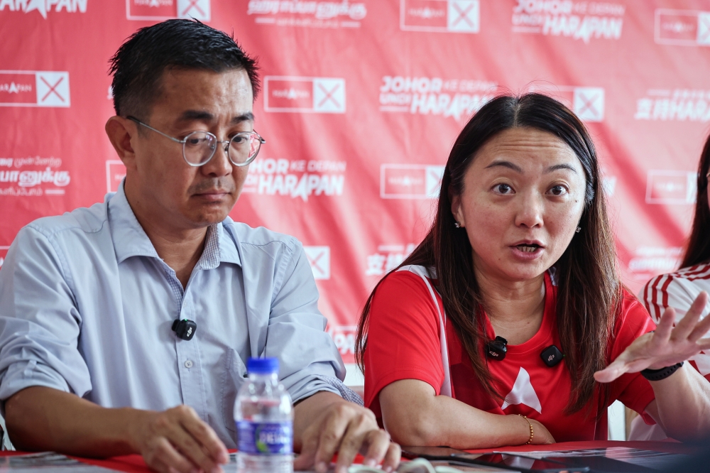 Johor polls: Give Pakatan a chance, Hannah Yeoh urges Pekan Nanas voters