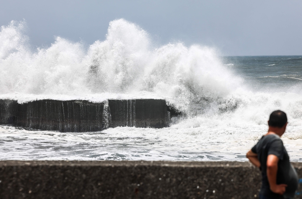 Typhoon Bavi kills 15 in Philippines as thousands flee homes in Taiwan