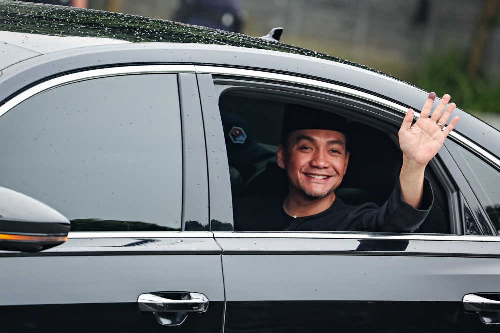 Onn Hafiz receives appointment letter, sworn in as Johor MB after BN landslide win