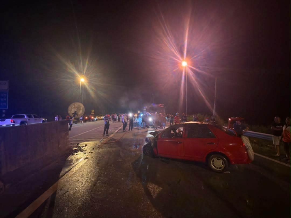 One burnt, one trapped: Night of tragedy on Sarawak roads as two drivers die in crashes