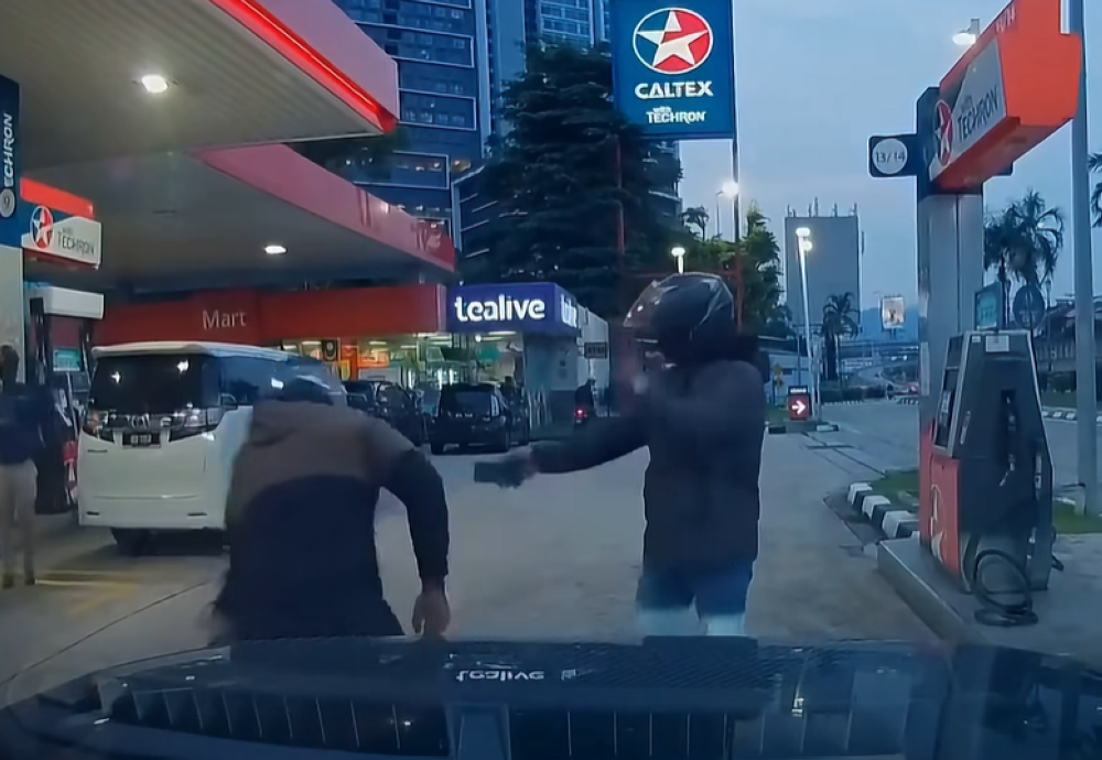 Police hunt two men after YouTuber badly hurt in Bandar Sri Damansara attack