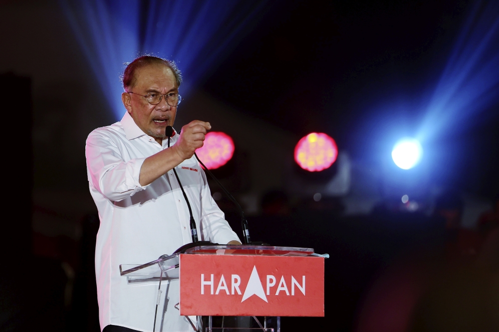 Negeri Sembilan polls: Anwar warns against dragging royalty, Constitution into campaign