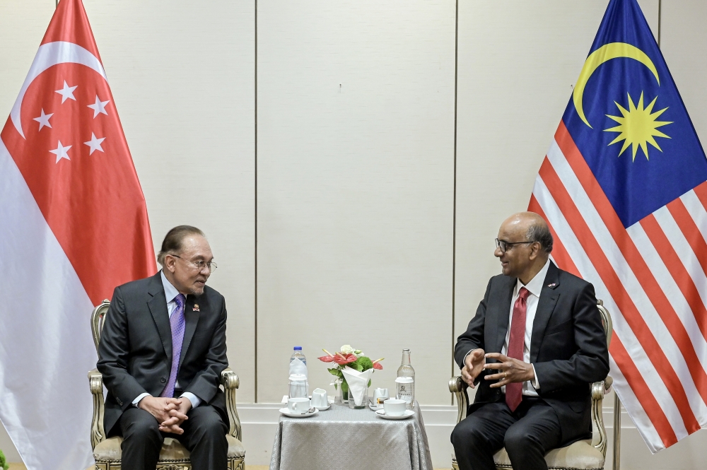 Singapore and Malaysia seek deeper collaboration as Anwar and Tharman discuss regional challenges