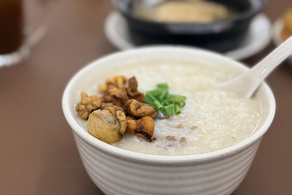 Pig’s innards porridge. — Picture by CK Lim
