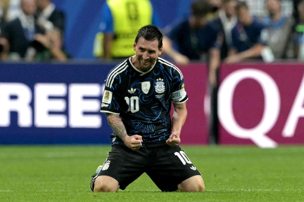 Messi magic sends Argentina past England into World Cup final
