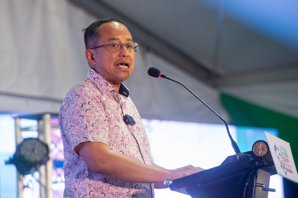 Samsuri rebuts Muhyiddin, says PAS-BN talks had his approval