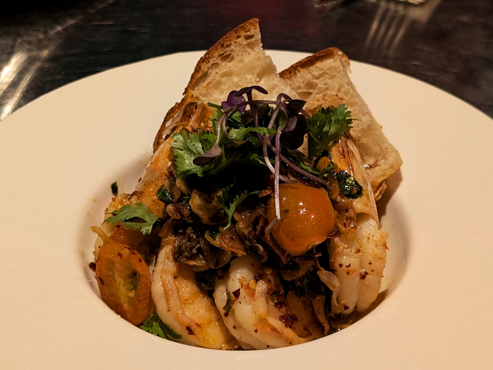 ‘Gambas al ajillo’ seems like a simple dish, but Soon Heng takes care to get the important aspects of it right. — Picture by Ethan Lau