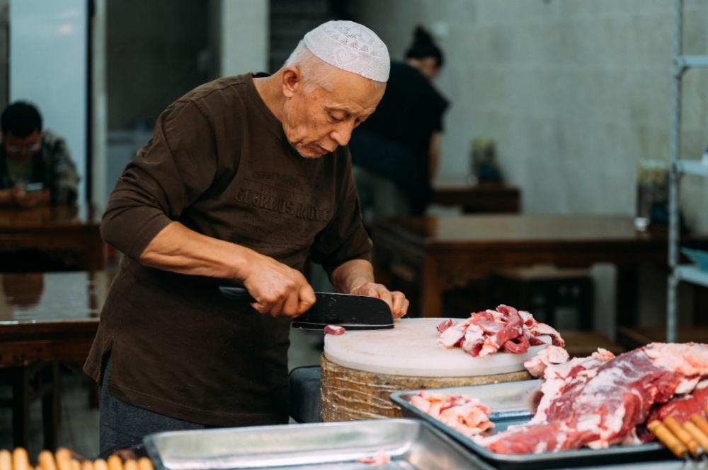 The author argues that more older Malaysians are turning to part-time work because inadequate retirement savings, rising living costs and weaker family support have exposed gaps in the country’s social safety net. — Pexels pic