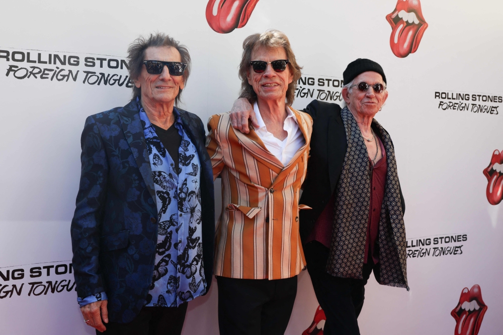 Stones match Beatles: ‘Foreign Tongues’ gives Jagger’s crew their 15th UK chart crown