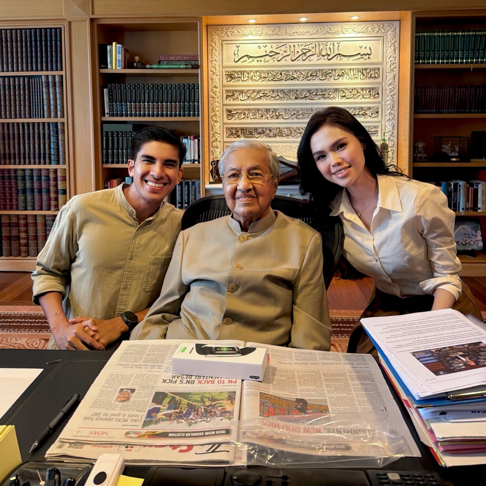 Bella Astillah shares emotional meeting with Dr Mahathir and Dr Siti Hasmah (VIDEO)