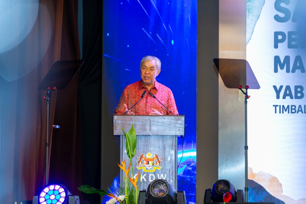 DPM Zahid denies claims of BN–PN–GPS–GRS meeting, reaffirms support for unity government