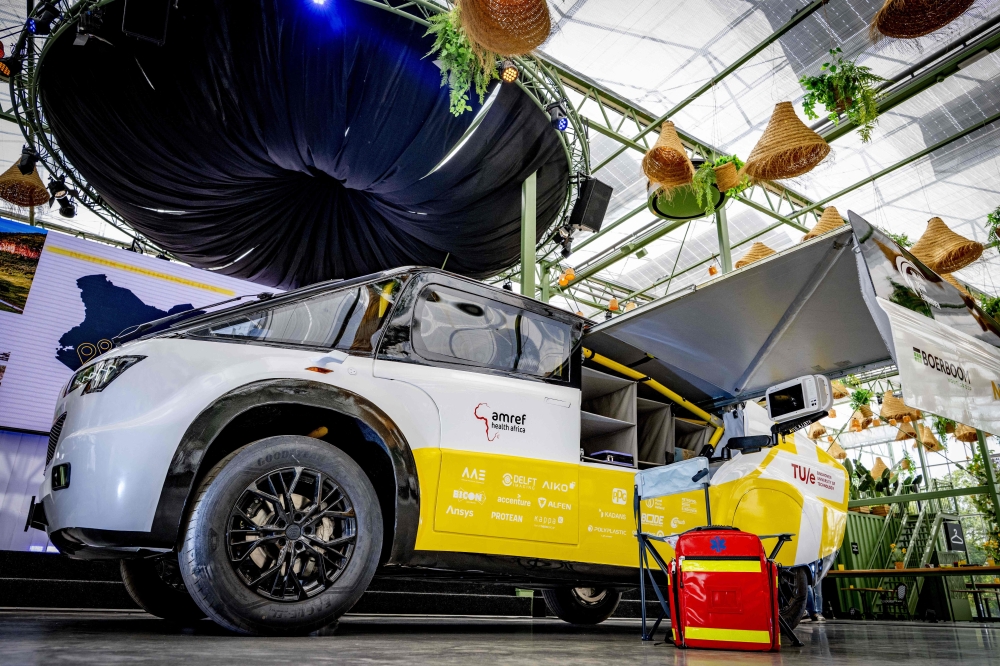 Dutch students just built what could be the world's first solar-powered ambulance
