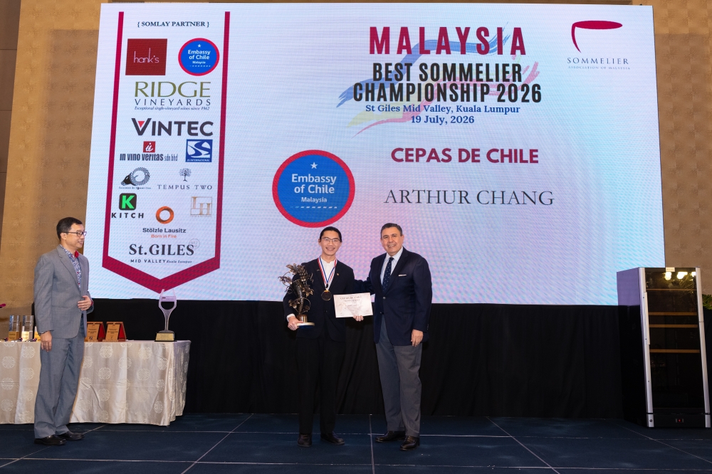 Sponsored by the Embassy of Chile in Malaysia, the Cepas de Chile Award is awarded to sommeliers who show the greatest knowledge and appreciation of Chilean wines. 