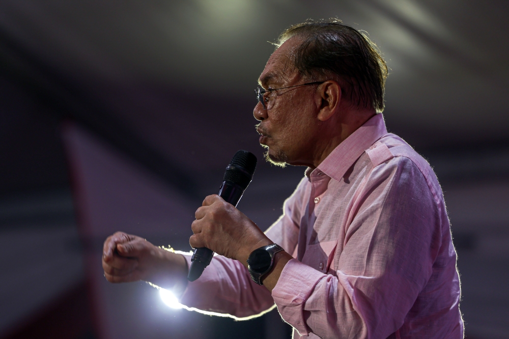 Anwar: SARA aid to be increased soon to ease cost of living