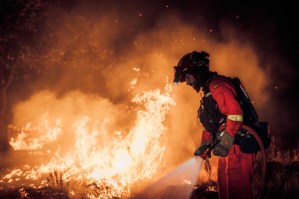 Spain Declares National Emergency as Wildfires Force 10,000 to Evacuate Near Madrid Spain Declares National Emergency as Wildfires Force 10,000 to Evacuate Near Madrid