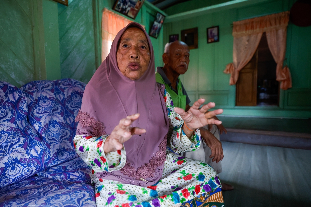 Durah Bidin, 84, speaks to Bernama in Kampung Gunung Pasir, Kuala Pilah recently. — Bernama pic