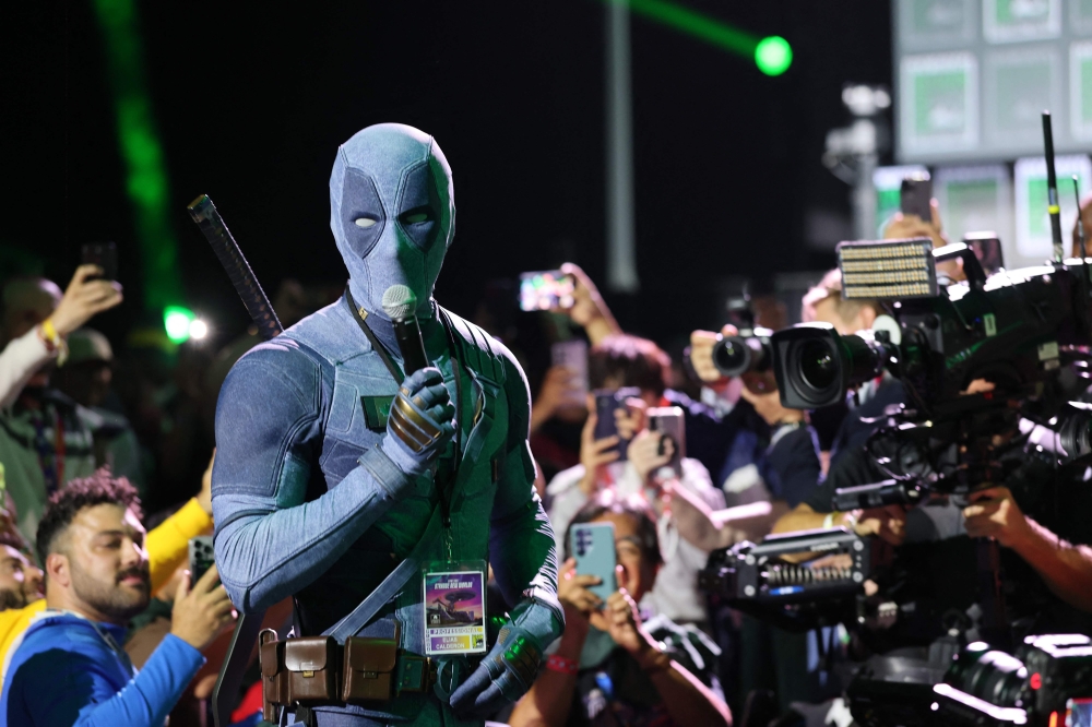 Ryan Reynolds crashes Marvel’s Comic-Con panel as ‘Jeanpool’ to beg for ‘Avengers: Doomsday’ role (VIDEO)
