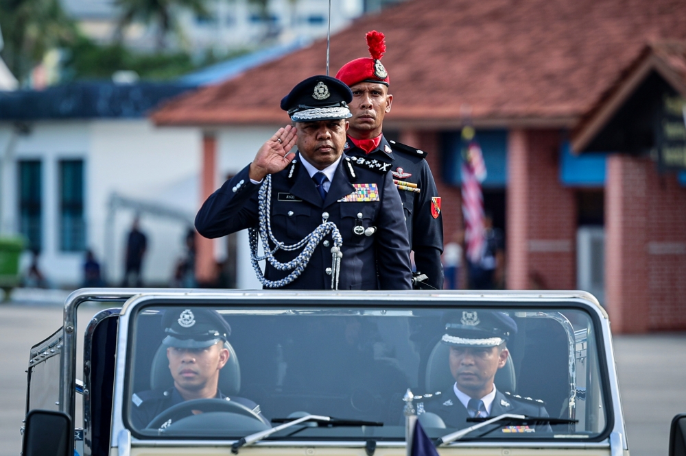 Ayob Khan says world-class police force needs independent law enforcement