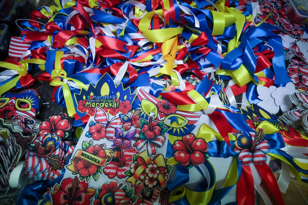 Some of the Jalur Gemilang ribbon designs created by Reedhwah Reef’ah Abdul Rashid, 37, owner of Ridh Leo Craft, in Kampung Paya Senang. — Bernama pic