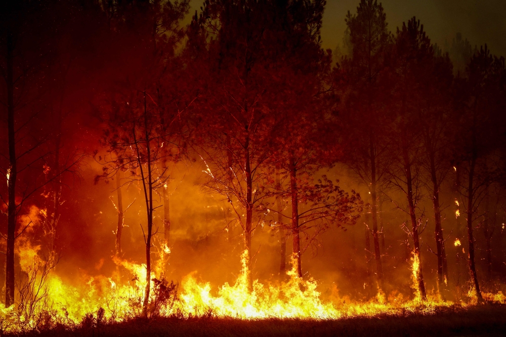 Sixth‑generation wildfires that generate own wind and defy suppression becoming more common as climate warms