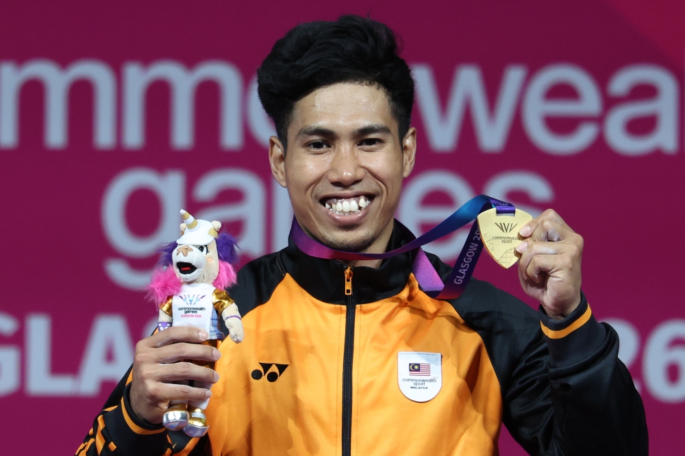 Muhamad Aznil Bidin wins 65kg weightlifting gold at Glasgow 2026