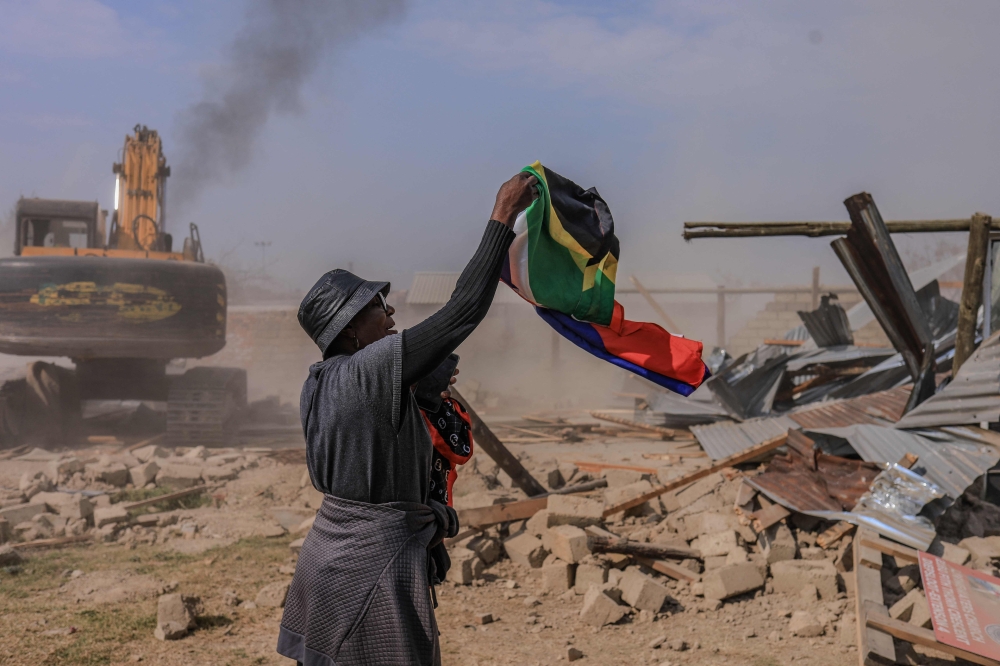 Ghana repatriates hundreds as South Africa migrant attacks escalate
