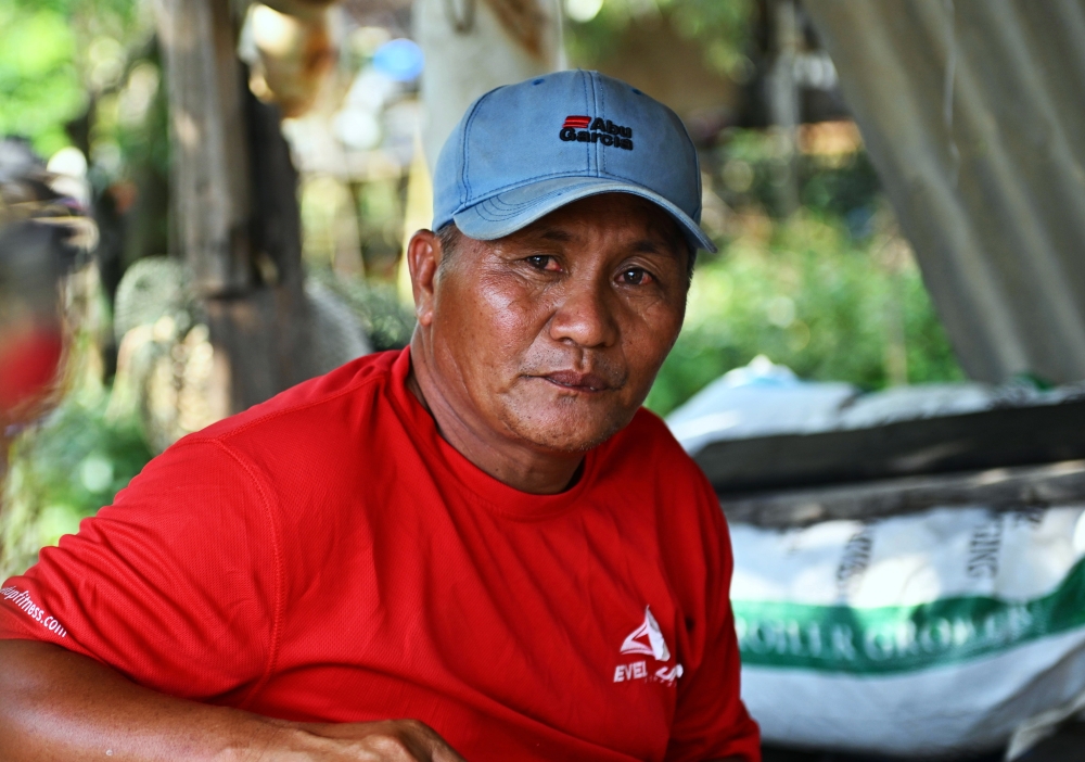 Local fisherman Batu Jajabai Agu said the Batang Lupar 1 Bridge has brought more visitors and made it easier to sell fresh seafood directly to customers. — Bernama pic
