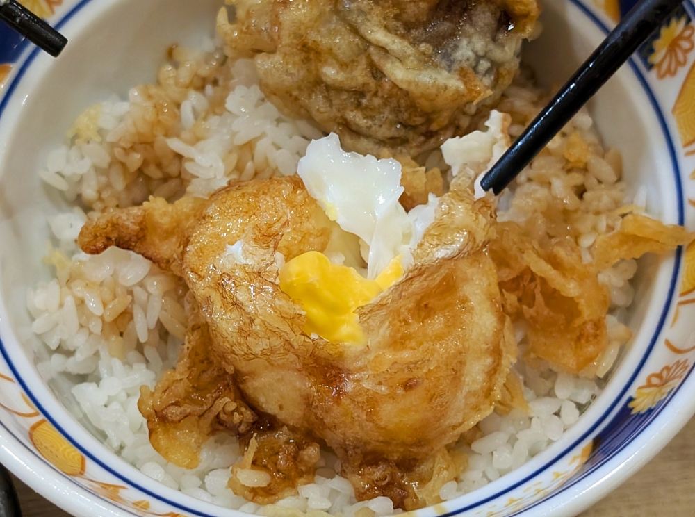 A deep-fried boiled egg also features in the Premium Tendon Set. — Picture by Ethan Lau