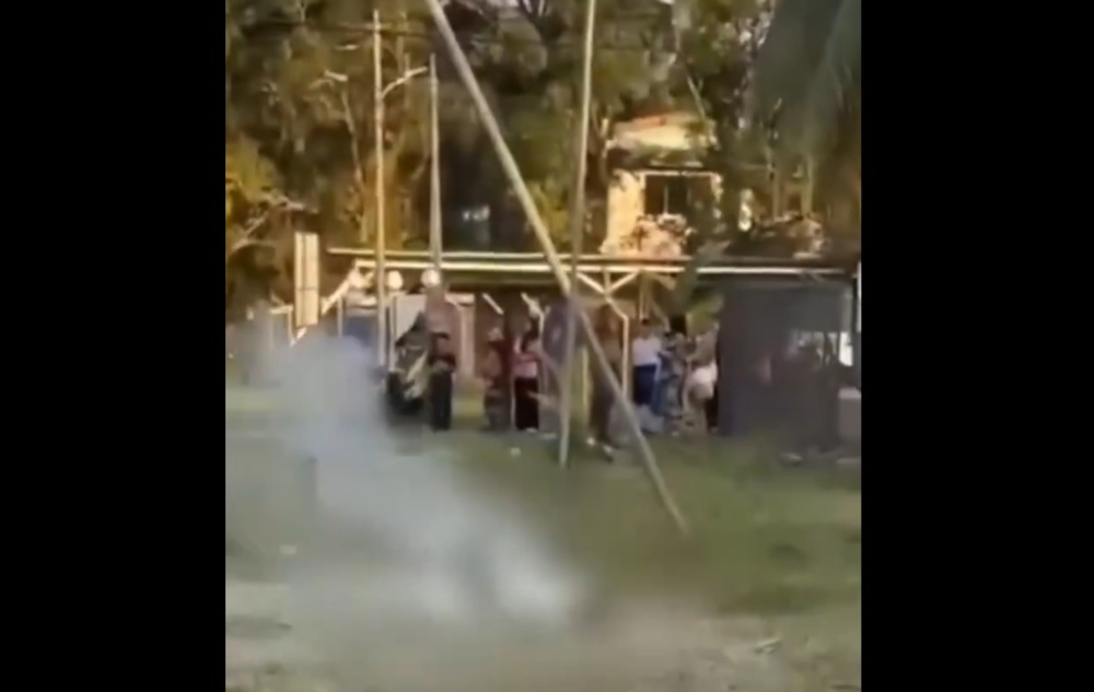 Three policemen die after suspected electrocution in Beaufort