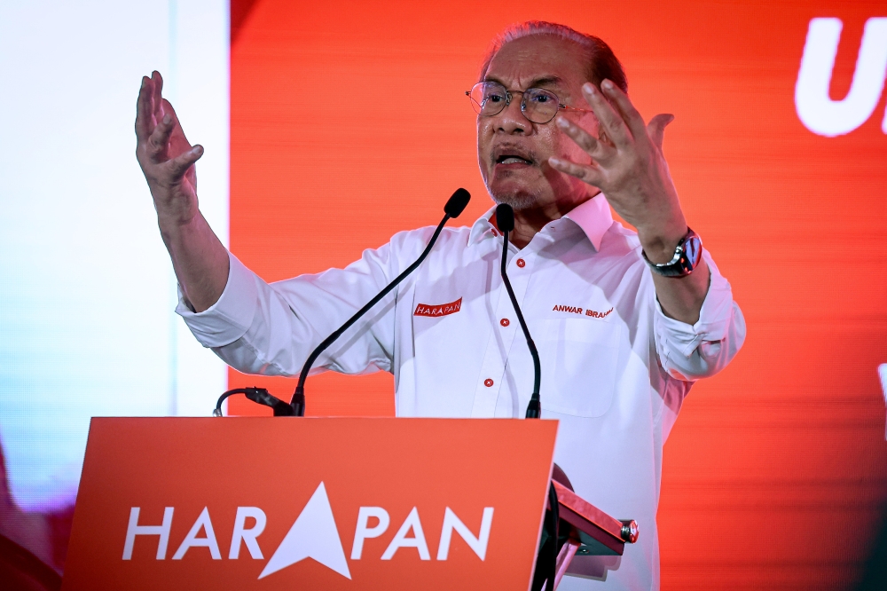 Leaving the Cabinet could give DAP greater distance from the government, but voters may interpret the move as a sign that Anwar has lost confidence within his coalition. — Bernama file pic